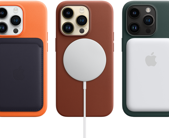 iPhone 14 Pro MagSafe Cases in Orange, Umbra und Waldgrün mit MagSafe Zubehör: Wallet, Ladegerät und eine Batterie.